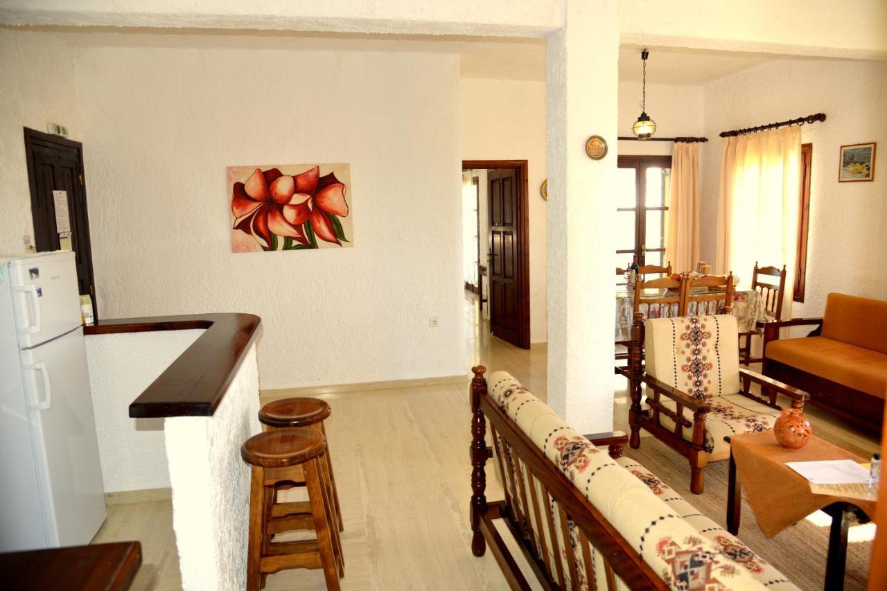 Filoxenia Villa Куцунари Екстериор снимка
