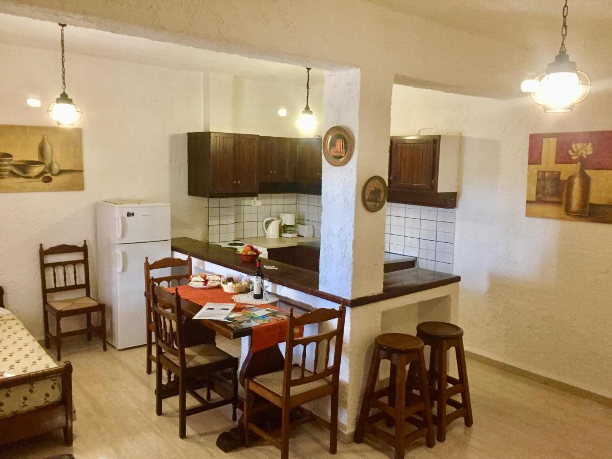 Filoxenia Villa Куцунари Екстериор снимка